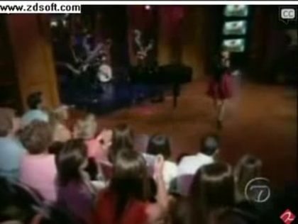 Demi Lovato-This is me(Live) with lyrics 20221 - Demilush - This is me - Live with Regis and Kelly Part o40