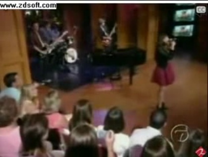 Demi Lovato-This is me(Live) with lyrics 26078 - Demilush - This is me - Live with Regis and Kelly Part o52