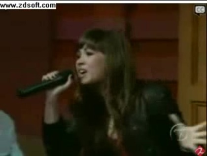 Demi Lovato-This is me(Live) with lyrics 27478 - Demilush - This is me - Live with Regis and Kelly Part o54