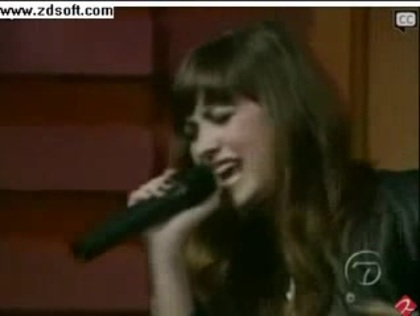 Demi Lovato-This is me(Live) with lyrics 28101