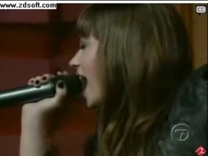 Demi Lovato-This is me(Live) with lyrics 28615 - Demilush - This is me - Live with Regis and Kelly Part o57