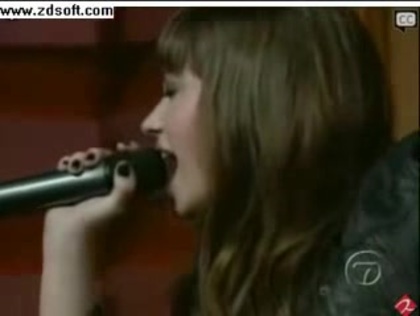 Demi Lovato-This is me(Live) with lyrics 28628 - Demilush - This is me - Live with Regis and Kelly Part o57