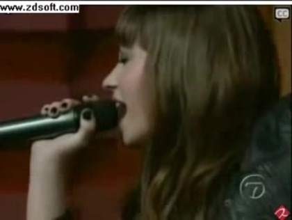 Demi Lovato-This is me(Live) with lyrics 28644 - Demilush - This is me - Live with Regis and Kelly Part o57