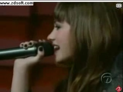 Demi Lovato-This is me(Live) with lyrics 28785