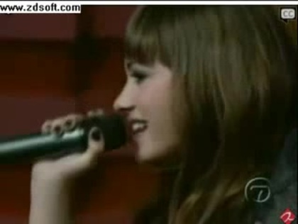 Demi Lovato-This is me(Live) with lyrics 28825 - Demilush - This is me - Live with Regis and Kelly Part o57