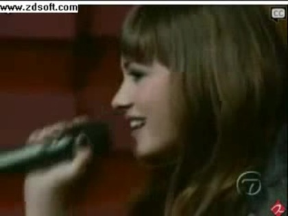 Demi Lovato-This is me(Live) with lyrics 28836