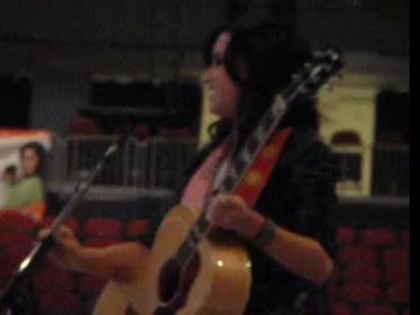 Catch Me- Demi Lovato (soundcheck) 00061 - Demi Lovato Summer Tour Prudential Center Catch Me Soundcheck Part oo1