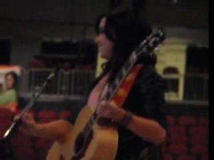 Catch Me- Demi Lovato (soundcheck) 00527 - Demi Lovato Summer Tour Prudential Center Catch Me Soundcheck Part oo2