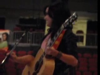 Catch Me- Demi Lovato (soundcheck) 00668 - Demi Lovato Summer Tour Prudential Center Catch Me Soundcheck Part oo2