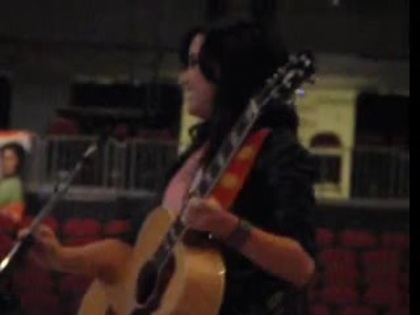 Catch Me- Demi Lovato (soundcheck) 00377 - Demi Lovato Summer Tour Prudential Center Catch Me Soundcheck Part oo1