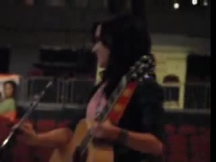 Catch Me- Demi Lovato (soundcheck) 01371 - Demi Lovato Summer Tour Prudential Center Catch Me Soundcheck Part oo3