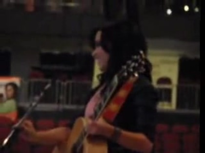 Catch Me- Demi Lovato (soundcheck) 02198