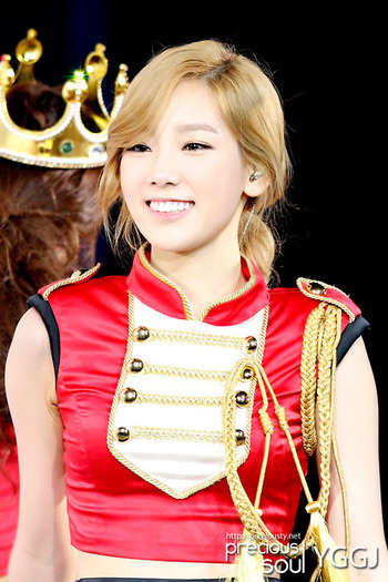 Twinkle Princess <33 . - Taeyeon - The Kid Leader