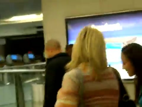 Demi Lovato arriving in Detroit - Tuesday_ November 15th_ 2011 2352