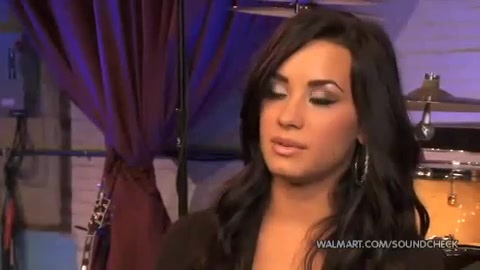 Demi Lovato & Jonas Brothers - Behind The Scenes (2010 Walmart Soundcheck).mp4 2472