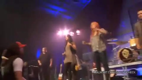 Demi Lovato & Jonas Brothers - Behind The Scenes (2010 Walmart Soundcheck).mp4 4471 - Demilush And Jonas Brothers - Behind The Scenes 2010 Walmart Soundchek Part oo9