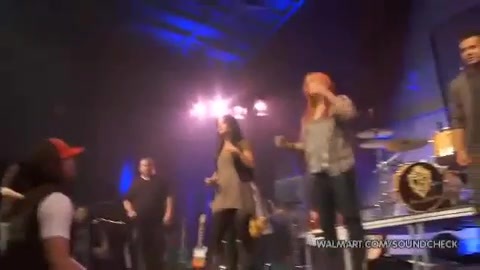 Demi Lovato & Jonas Brothers - Behind The Scenes (2010 Walmart Soundcheck).mp4 4472 - Demilush And Jonas Brothers - Behind The Scenes 2010 Walmart Soundchek Part oo9