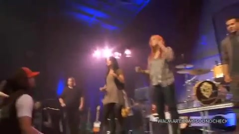 Demi Lovato & Jonas Brothers - Behind The Scenes (2010 Walmart Soundcheck).mp4 4477 - Demilush And Jonas Brothers - Behind The Scenes 2010 Walmart Soundchek Part oo9