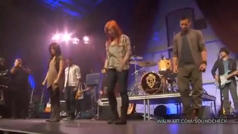 Demi Lovato & Jonas Brothers - Behind The Scenes (2010 Walmart Soundcheck).mp4 4692 - Demilush And Jonas Brothers - Behind The Scenes 2010 Walmart Soundchek Part o10