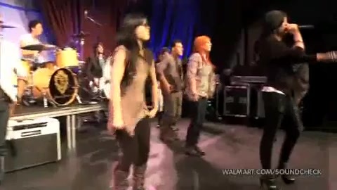 Demi Lovato & Jonas Brothers - Behind The Scenes (2010 Walmart Soundcheck).mp4 5593 - Demilush And Jonas Brothers - Behind The Scenes 2010 Walmart Soundchek Part o12