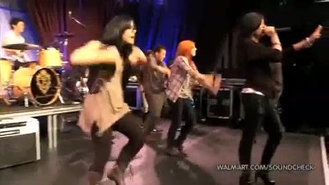 Demi Lovato & Jonas Brothers - Behind The Scenes (2010 Walmart Soundcheck).mp4 5623 - Demilush And Jonas Brothers - Behind The Scenes 2010 Walmart Soundchek Part o12