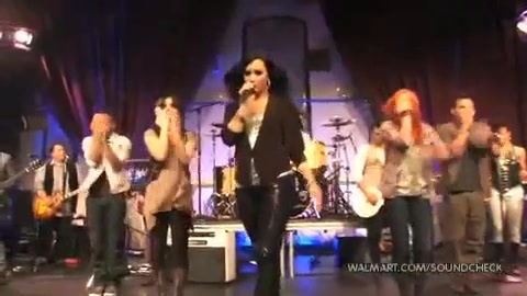 Demi Lovato & Jonas Brothers - Behind The Scenes (2010 Walmart Soundcheck).mp4 4954