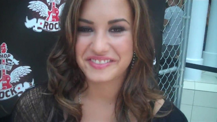 Demi Lovato_ Very Fashionable And  Pretty During An Interview 0216