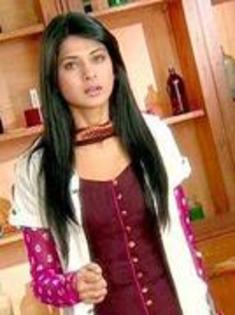 75403353_SHZDMKP - jennifer winget 6