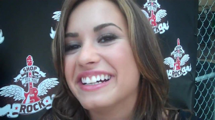 Demi Lovato_ Very Fashionable And  Pretty During An Interview 2895 - Demilush - Very Fashionable And Pretty During An Interview Part oo6