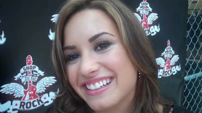 Demi Lovato_ Very Fashionable And  Pretty During An Interview 2965 - Demilush - Very Fashionable And Pretty During An Interview Part oo6