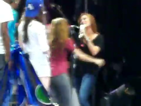 Demi Lovato\'s Entrance at Souncheck 1552 - Demilush - Entrance at Sounchek Part oo4