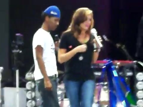 Demi Lovato\'s Entrance at Souncheck 2568 - Demilush - Entrance at Sounchek Part oo6