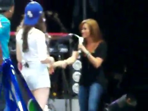 Demi Lovato\'s Entrance at Souncheck 1484