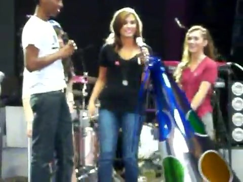 Demi Lovato\'s Entrance at Souncheck 2115