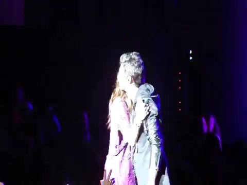 Joe Jonas Gives A  Warm Hug To Ex-Girlfriend Demi Lovato 1040