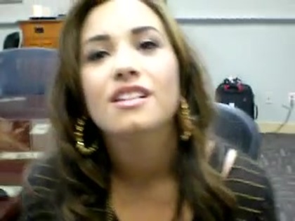 DEMI LOVATO VIP MEETING AT 8-1-10 5026 - Demilush - VIP Meeting At 08 01 2010 Part o11