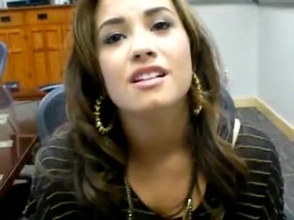 DEMI LOVATO VIP MEETING AT 8-1-10 5063 - Demilush - VIP Meeting At 08 01 2010 Part o11