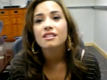 DEMI LOVATO VIP MEETING AT 8-1-10 5178