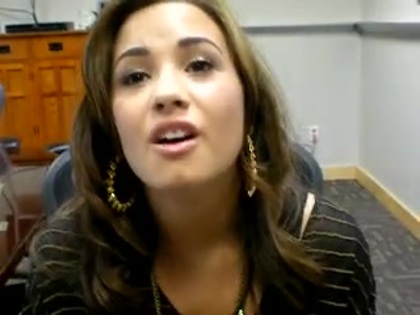 DEMI LOVATO VIP MEETING AT 8-1-10 5207 - Demilush - VIP Meeting At 08 01 2010 Part o11