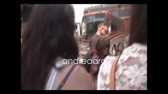 Demi Lovato Meeting Fans @Houston 11_09_10 1311