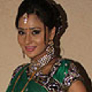 sara-ashmit-movie-shoot-10_th - sara khan14