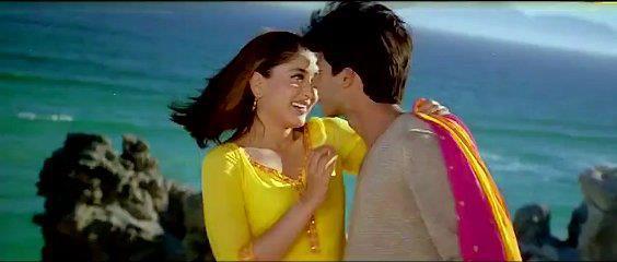 575561_259377177497564_1914115690_n - 0 Kareena Kapoor