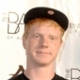 75456914_ZIIGXAH - Adam Hicks