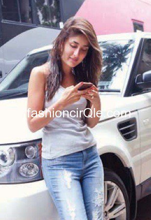 375602_266221210146494_1886913726_n - 0 Kareena Kapoor