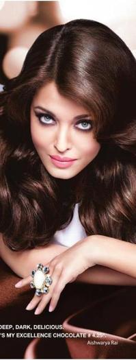 405587_323041644400896_349608871_n - Aishwarya Rai