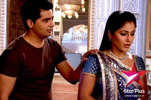 432038_366933873326453_1968138686_n - Karan Mehra and Hina Khan