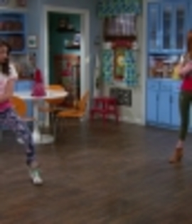 thumb_Shake_It_Up_S02E27_Embarrass_It_Up_HD_720p_tune_mkv_000011344 - Zendaya Coleman