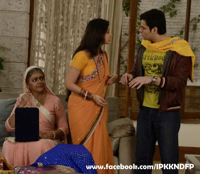 2 - Iss Pyaar Ko Kya Naam Doon - Picture Gallery III