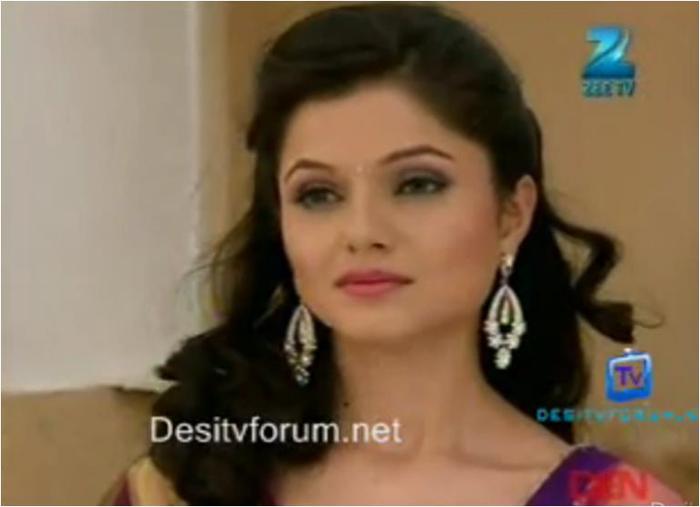 303412_338056899588577_1765834709_n - RUBINA DILAIK NEW 4