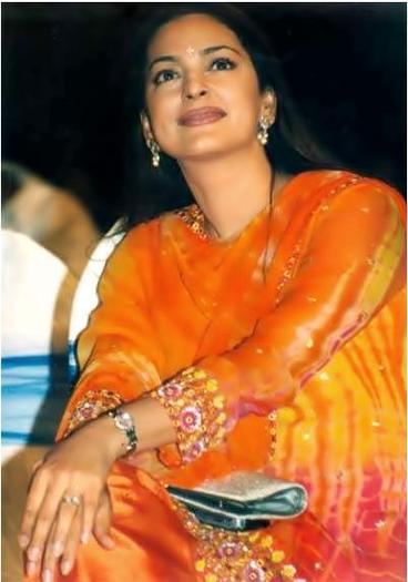 426477_333610643349805_613910846_n - Juhi Chawla